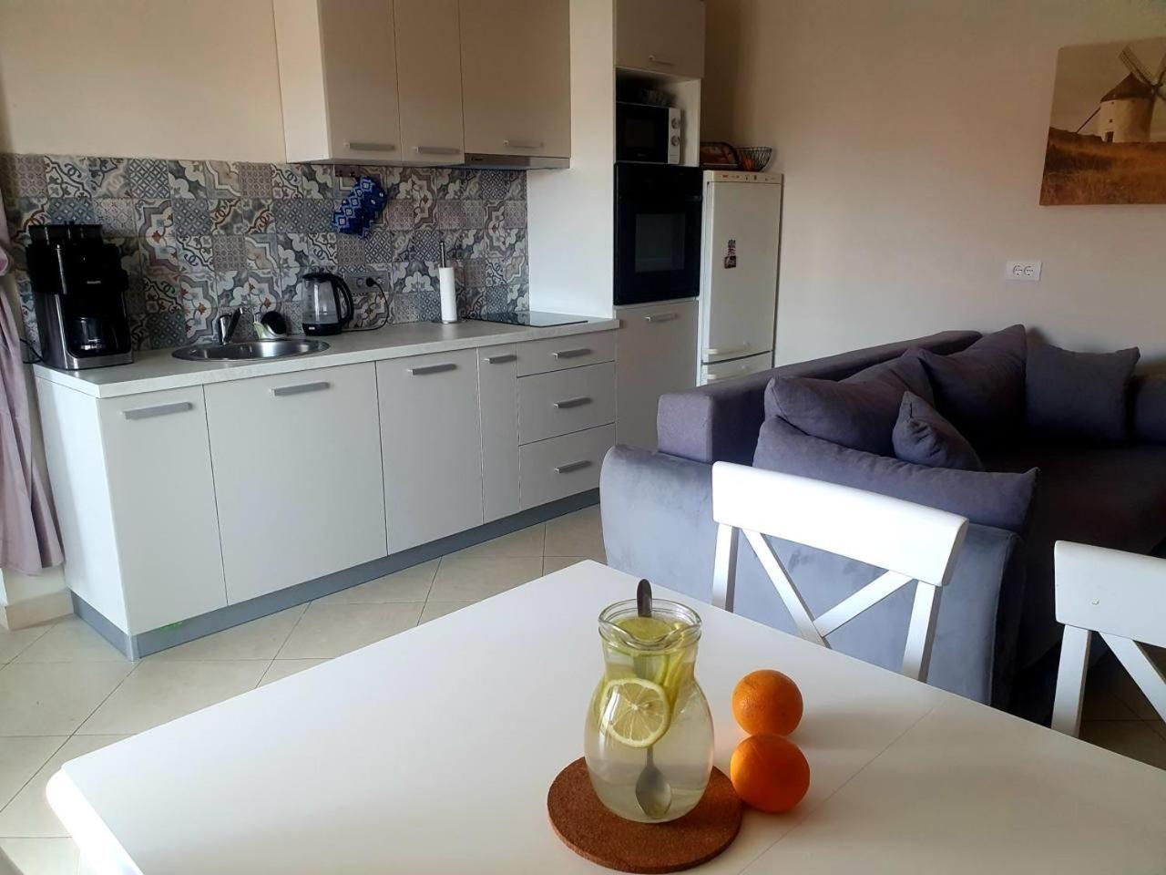 Summer Apartment Petrovac na moru